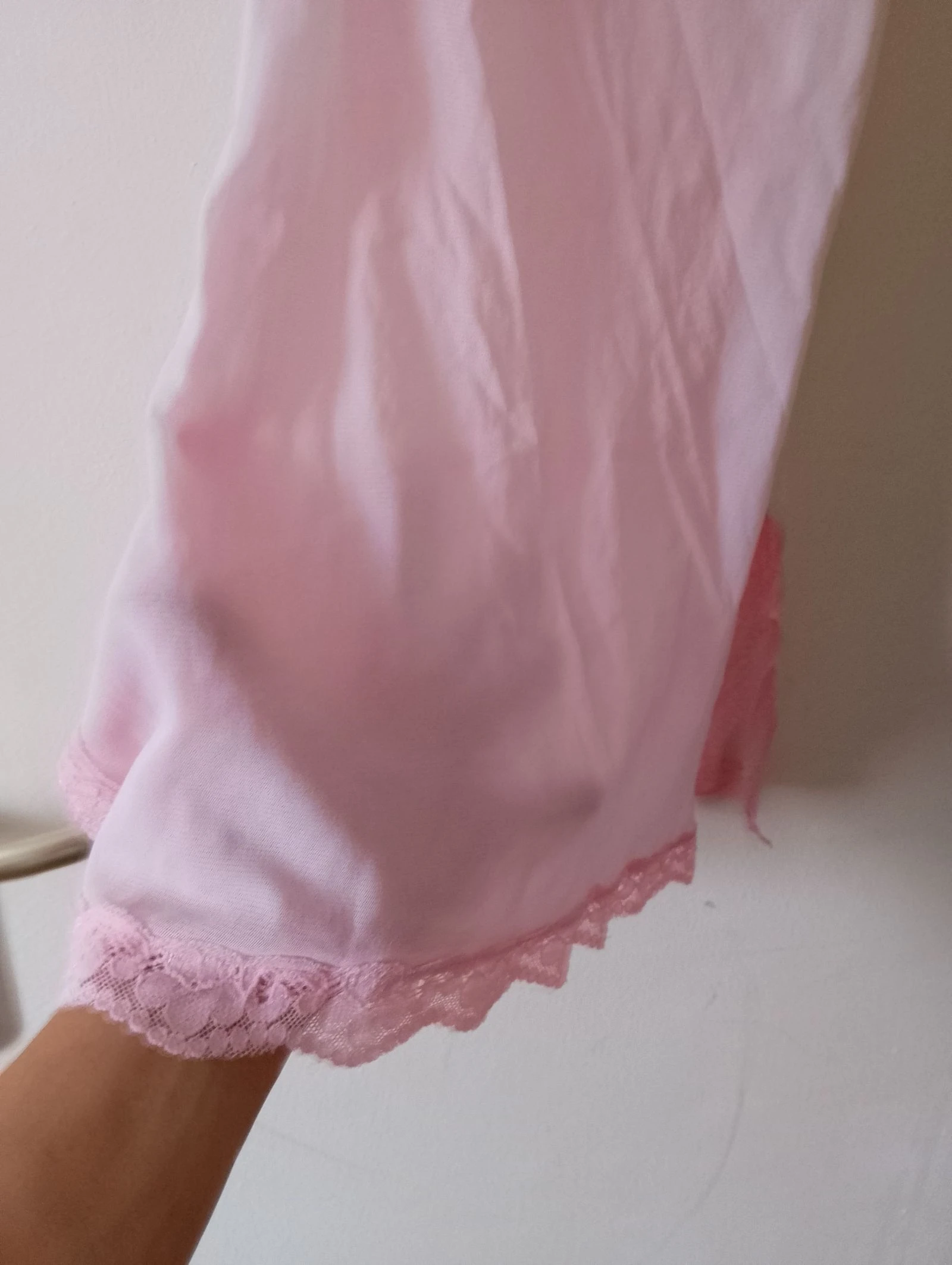 Nuisette branca com alças finas e renda Kiabi feminino tamanho G – photo 3